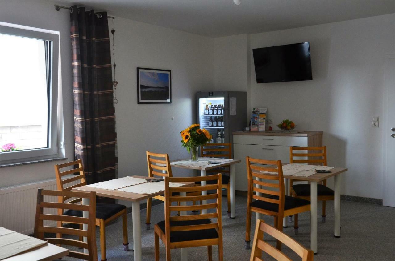 Gaestehaus Am Hochsimmer Ettringen エクステリア 写真