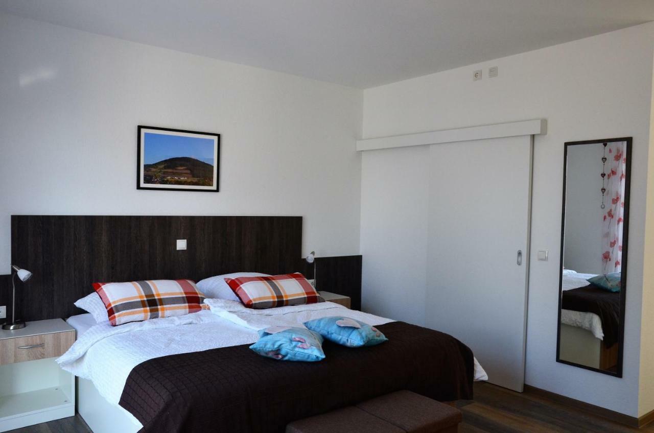 Gaestehaus Am Hochsimmer Ettringen エクステリア 写真