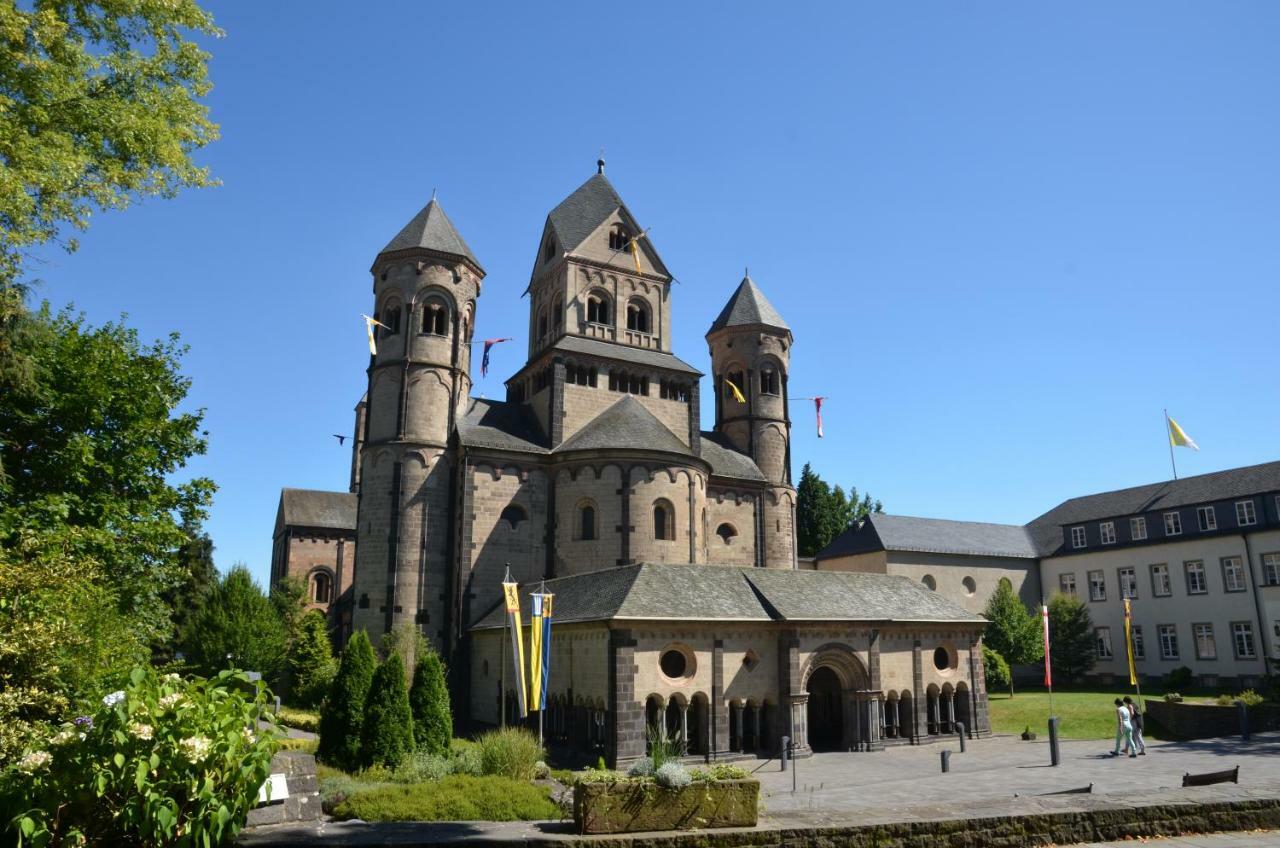 Gaestehaus Am Hochsimmer Ettringen エクステリア 写真