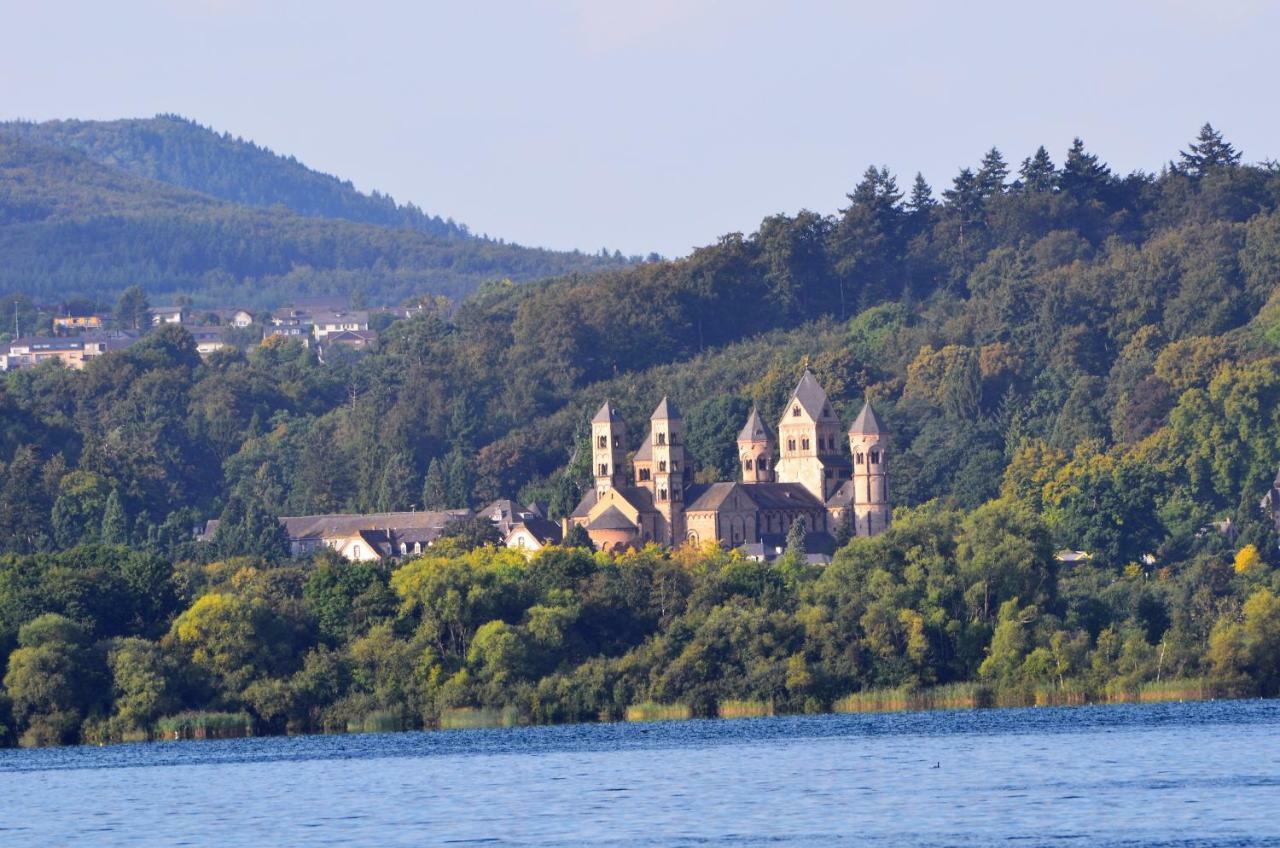 Gaestehaus Am Hochsimmer Ettringen エクステリア 写真